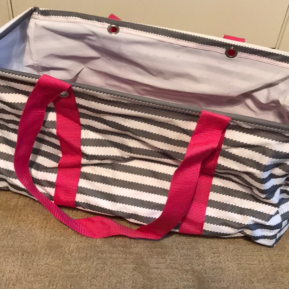 thirty-one Handbags - Thirty-one brand rectangular beach/park bag